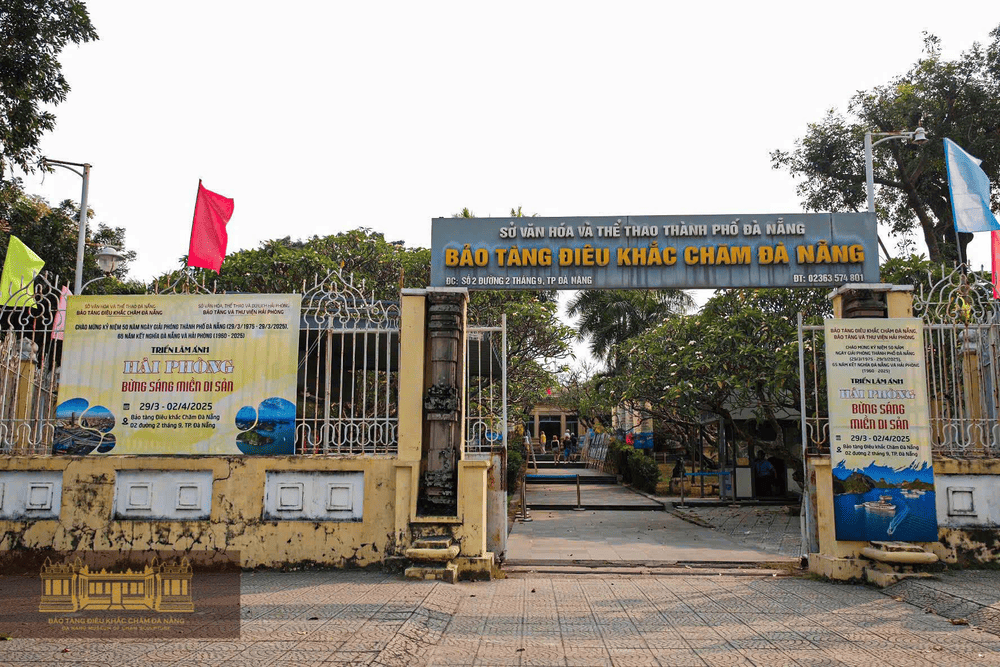 Bảo t&agrave;ng nằm ở vị tr&iacute; thuận lợi ngay trung t&acirc;m th&agrave;nh phố (Nguồn: Fanpage Bảo t&agrave;ng Đi&ecirc;u khắc Chăm Đ&agrave; Nẵng - Da Nang Museum of Cham Sculpture)